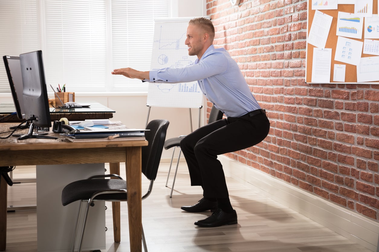 squat au travail, travail de bureau